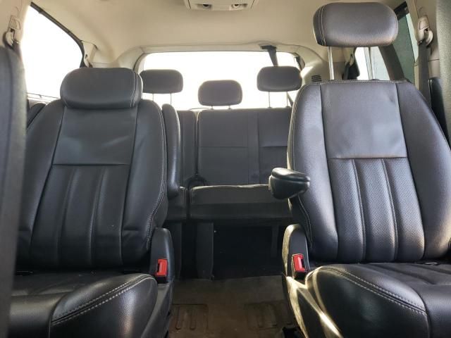 2010 Chrysler Town & Country Touring Plus