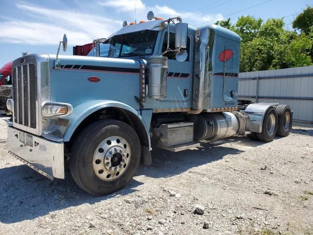 2015 Peterbilt 389