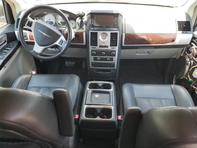 2010 Chrysler Town & Country Touring Plus