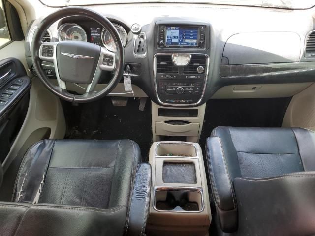 2012 Chrysler Town & Country Touring