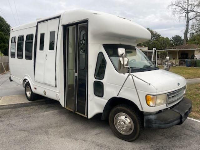 1998 Ford Econoline E450 Super Duty Cutaway Van RV