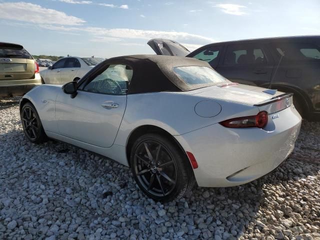 2016 Mazda MX-5 Miata Club