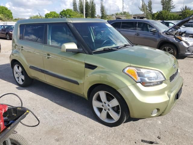 2011 KIA Soul +