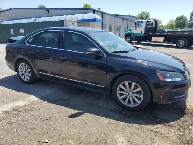 2012 Volkswagen Passat SEL