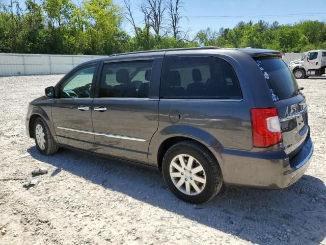 2016 Chrysler Town & Country Touring