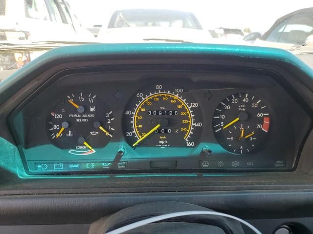 1989 Mercedes-Benz 300 E