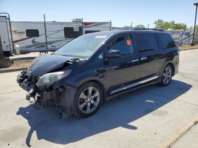 2014 Toyota Sienna Sport