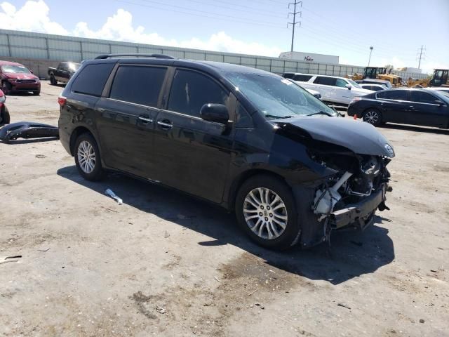 2015 Toyota Sienna XLE