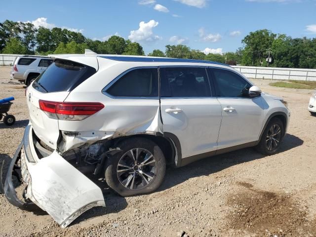 2019 Toyota Highlander SE