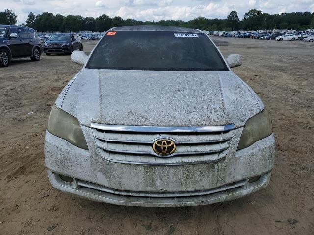 2005 Toyota Avalon XL