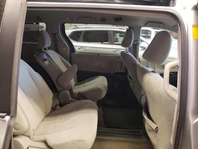 2014 Toyota Sienna LE