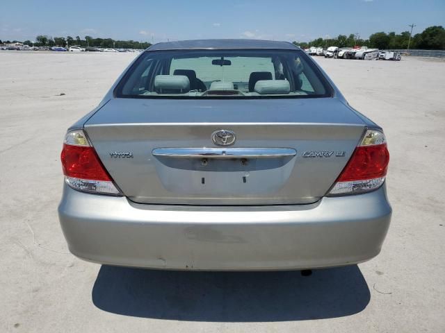 2005 Toyota Camry LE