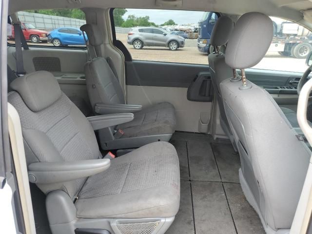 2008 Chrysler Town & Country LX