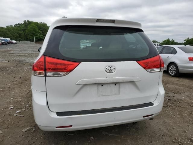 2014 Toyota Sienna XLE