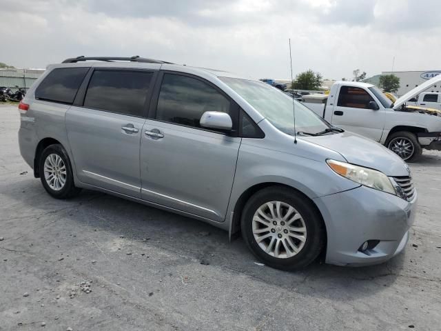 2013 Toyota Sienna XLE