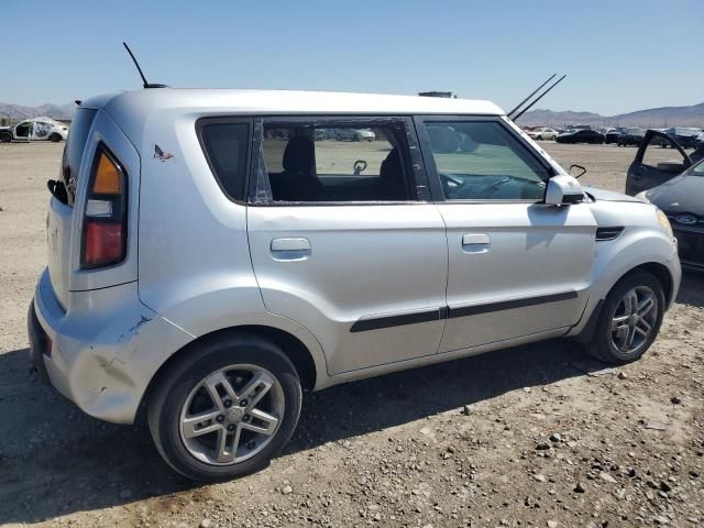 2010 KIA Soul +