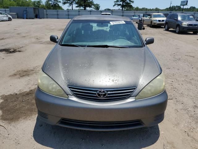 2005 Toyota Camry LE