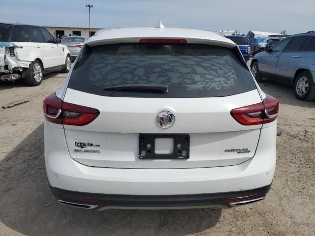 2018 Buick Regal Tourx Essence