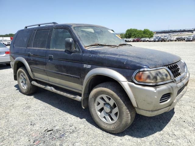 2002 Mitsubishi Montero Sport XLS