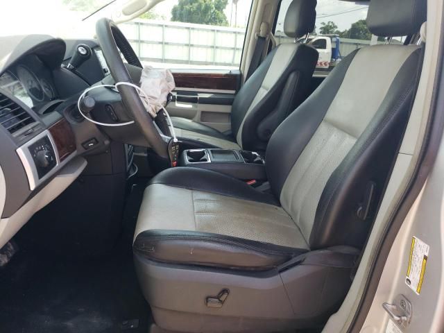 2010 Chrysler Town & Country Touring Plus