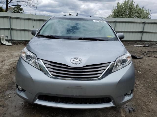 2012 Toyota Sienna XLE