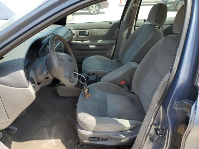 2001 Ford Taurus SE