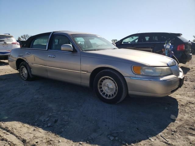 1999 Lincoln Town Car Executive