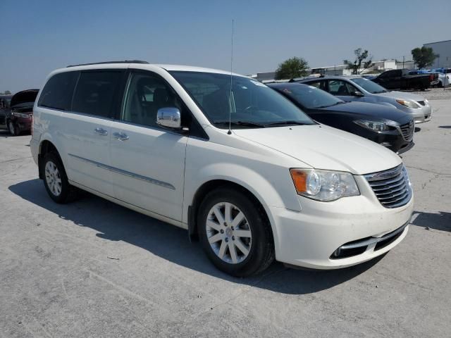 2012 Chrysler Town & Country Touring L