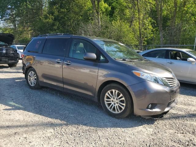 2015 Toyota Sienna XLE