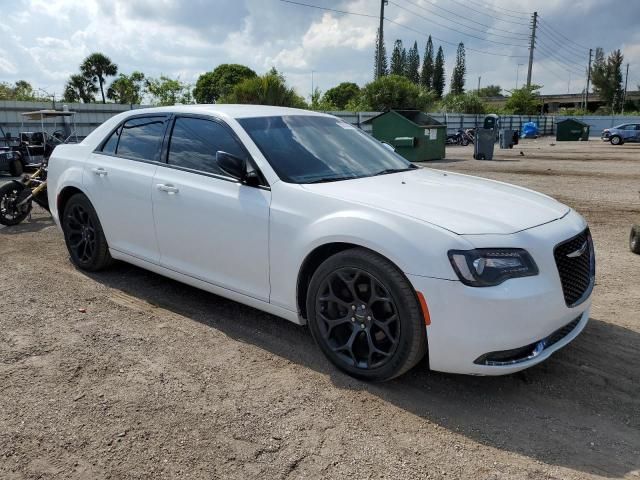 2019 Chrysler 300 Touring