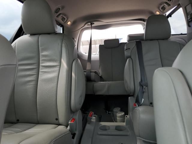 2013 Toyota Sienna XLE