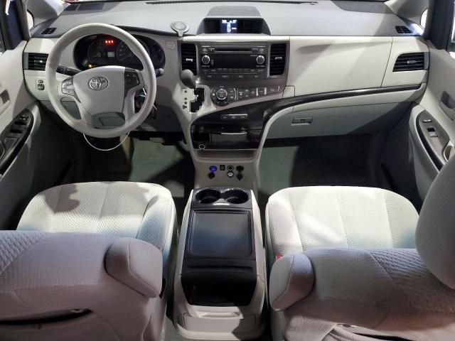 2014 Toyota Sienna LE