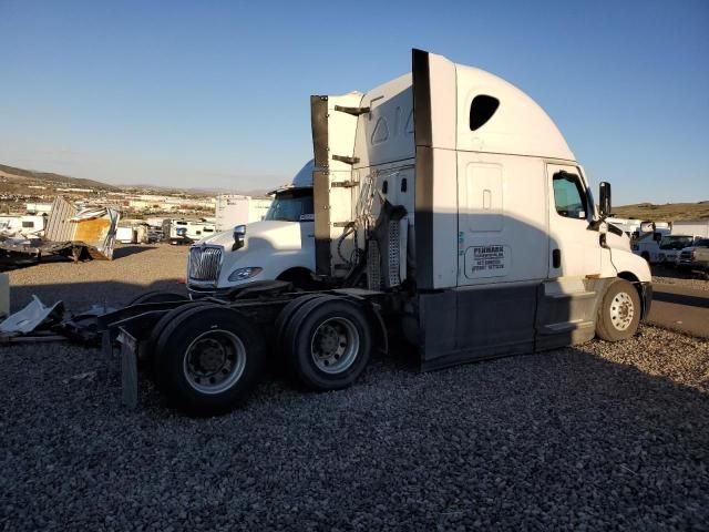 2021 Freightliner Cascadia 126