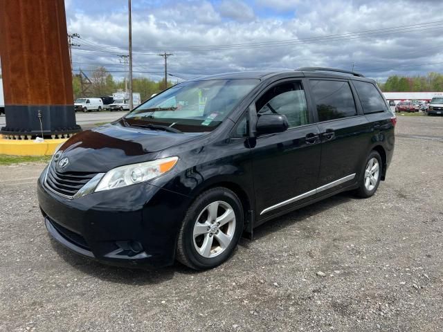 2015 Toyota Sienna LE