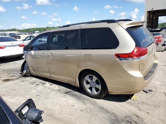 2014 Toyota Sienna LE