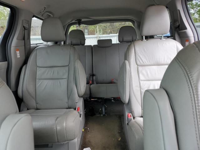 2016 Toyota Sienna XLE