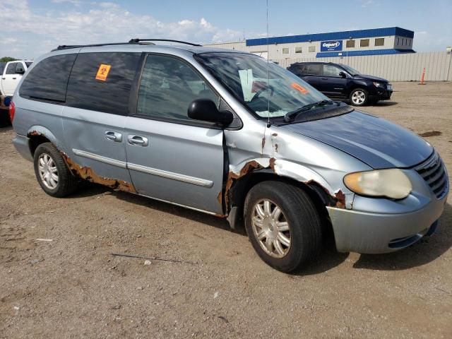 2006 Chrysler Town & Country Touring