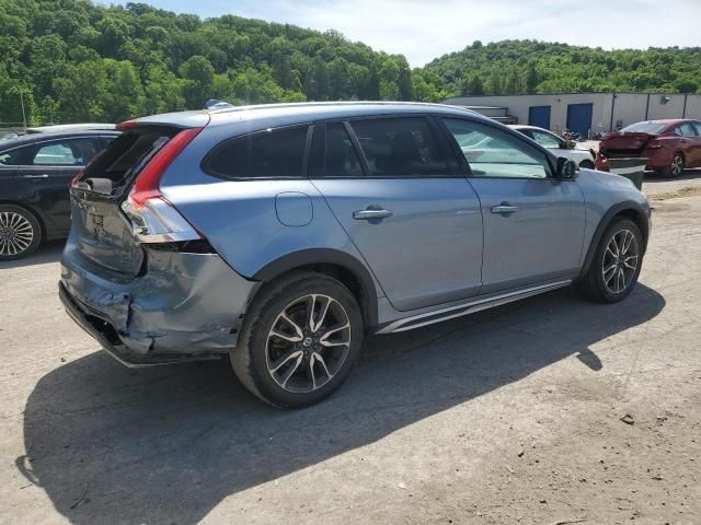 2017 Volvo V60 Cross Country Premier