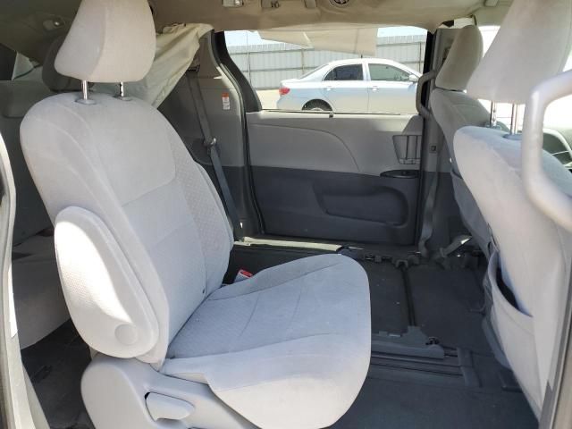 2015 Toyota Sienna LE