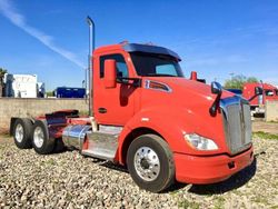 Salvage trucks for sale at Phoenix, AZ auction: 2017 Kenworth Construction T680