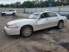 2005 Lincoln Town Car Signature Limited