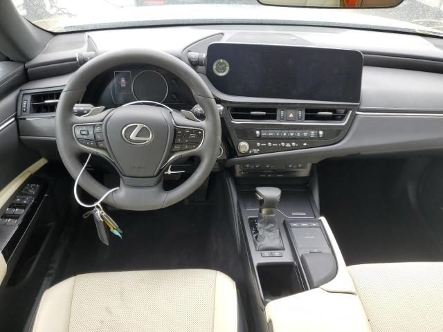 2022 Lexus ES 300H Base