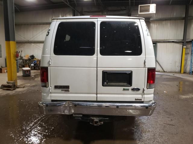 2011 Ford Econoline E350 Super Duty Wagon