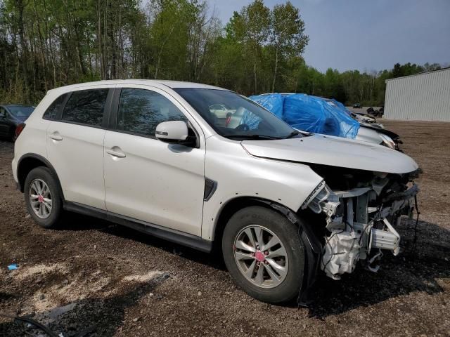 2020 Mitsubishi RVR SE