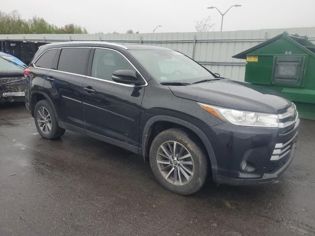 2019 Toyota Highlander SE