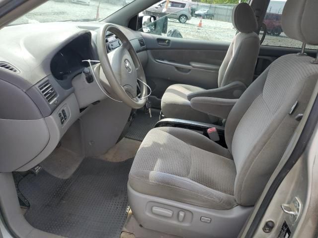 2006 Toyota Sienna CE