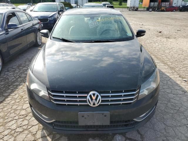 2013 Volkswagen Passat SE