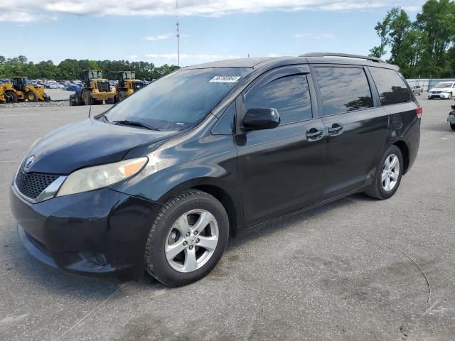 2011 Toyota Sienna LE