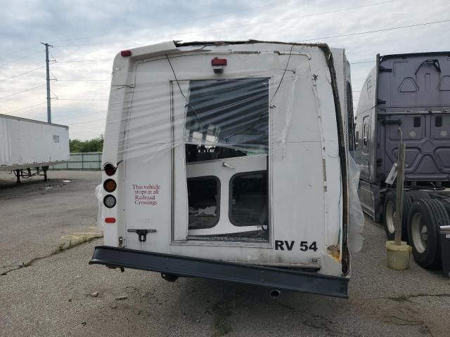 2017 Ford Econoline E350 Super Duty Cutaway Van