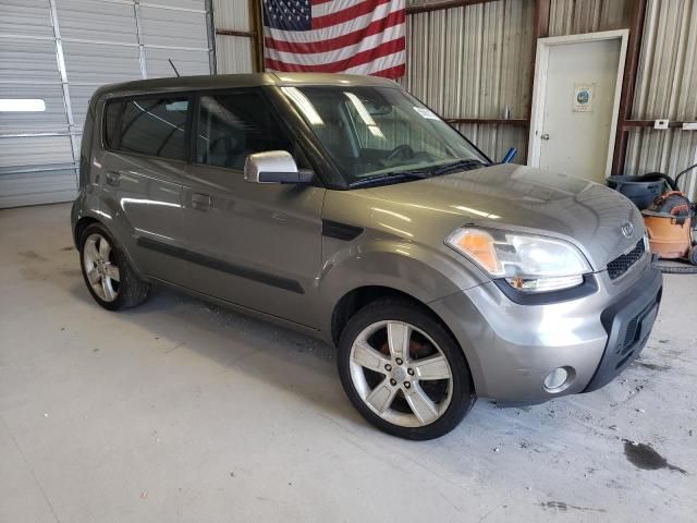 2010 KIA Soul +